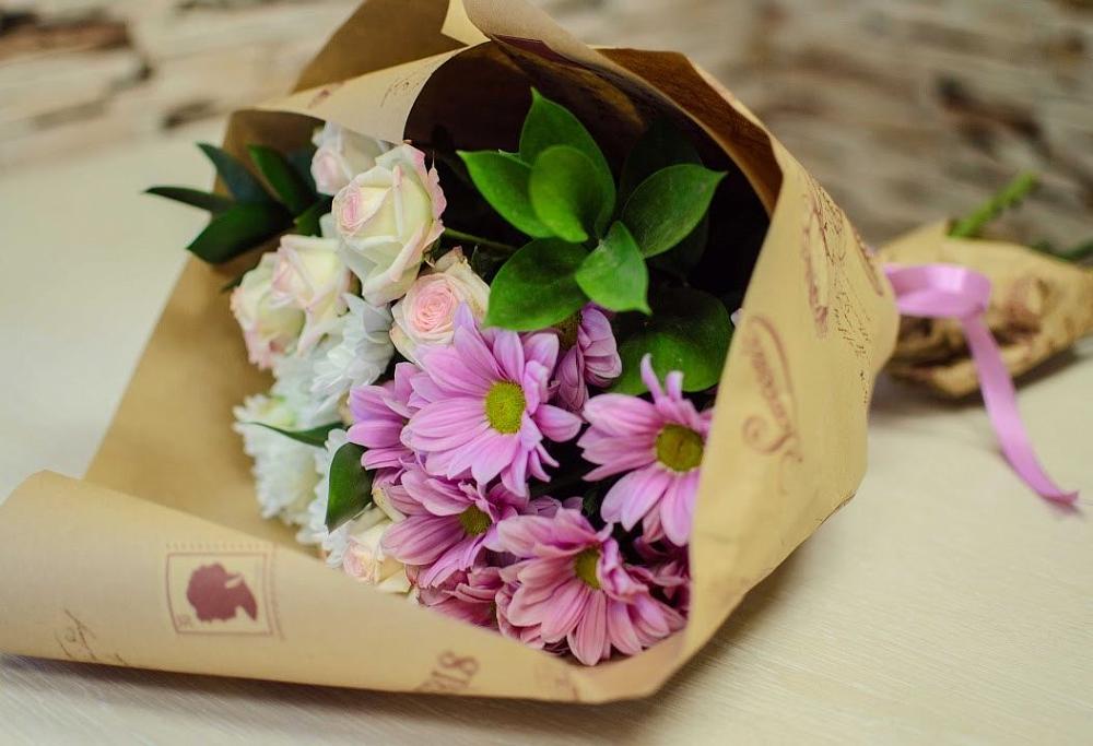 Букет цветов из: Розы и Хризантемы в Фенино