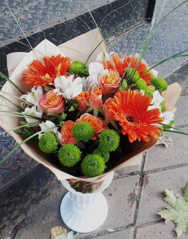 Букет цветов из: Герберы, Хризантемы, Альстромерии и Розы в Фенино