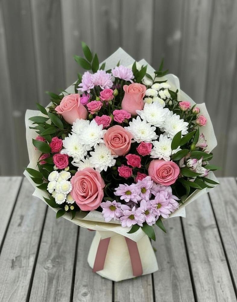 Букет цветов из: Альстромерии, Гвоздики, Розы и Хризантемы в Фенино
