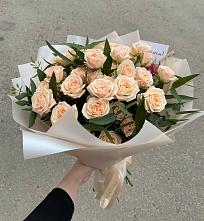 Букет Кремовые розы Латте в Фенино