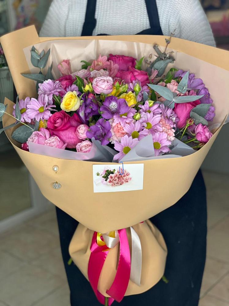 Букет цветов из: Хризантемы, Гвоздики и Альстромерии в Фенино