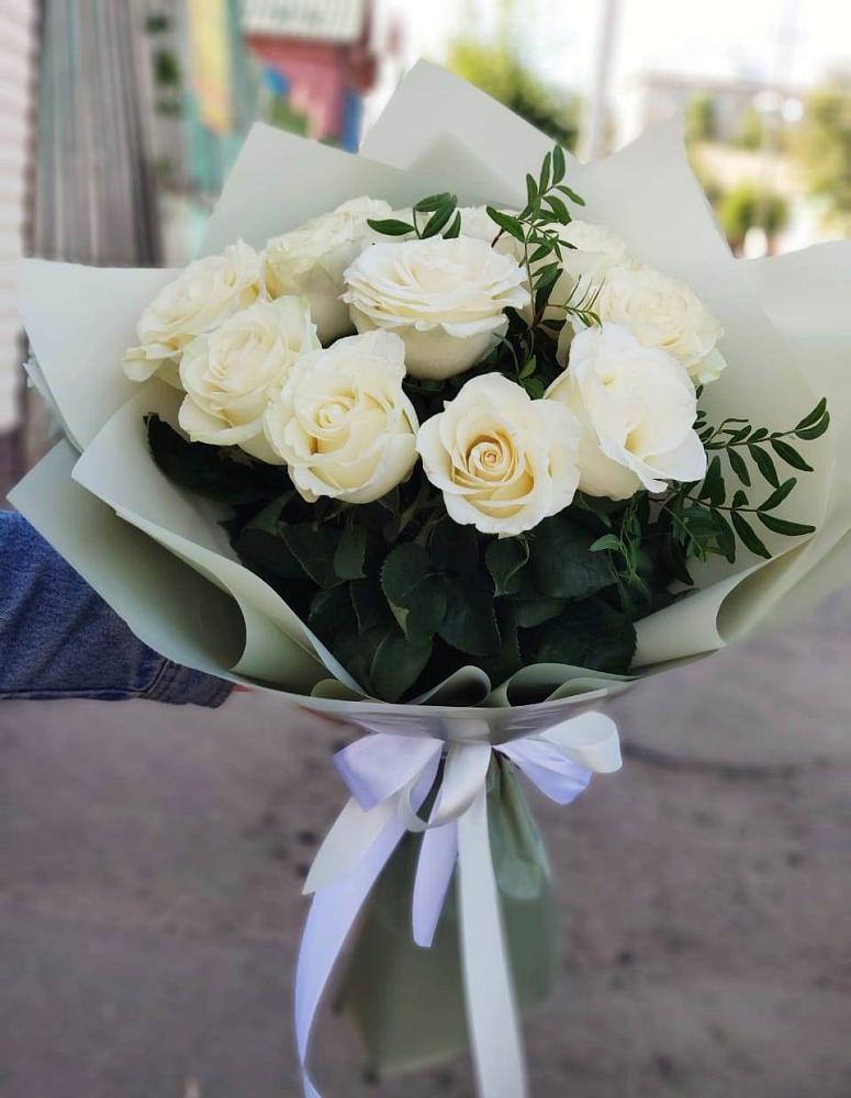 Букет Белые розы Проуд в Фенино