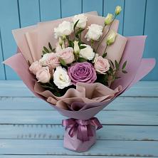 Букет цветов из:  Розы и Лизиантусы в Фенино