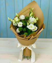 Букет цветов из:  Хризантемы и Лизиантусы в Фенино