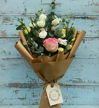Букет цветов из:  Розы и Лизиантусы в Фенино